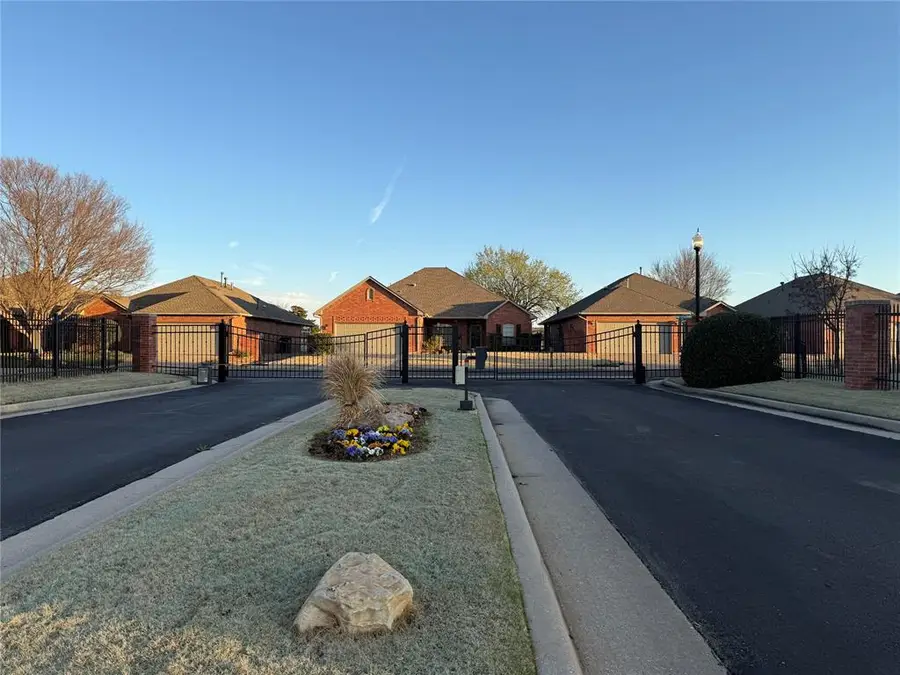 11413 NW 117th Court, Yukon, OK 73099 - #2