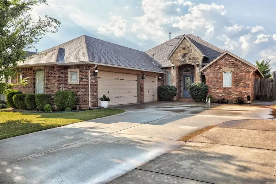 2600 SE 39th Street, Moore, OK 73160 - #3