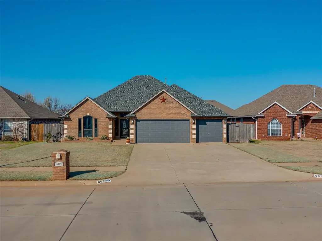 609 N Ponderosa Way, Mustang, OK 73064 - #1