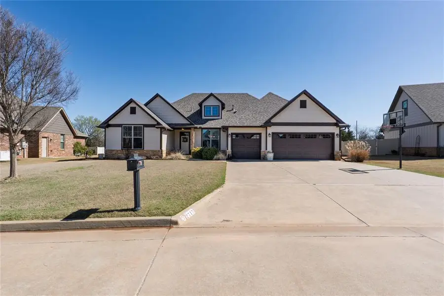2715 Woodlawn Court, Shawnee, OK 74804 - #2