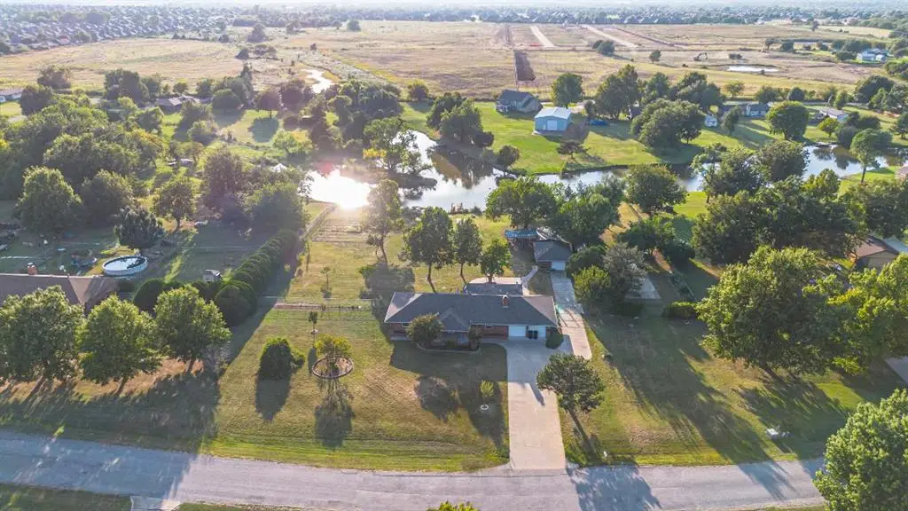 3325 S Lightner Lane, Oklahoma City, OK 73179 - #1