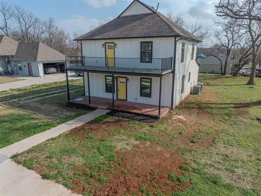 705 E Springer Avenue, Guthrie, OK 73044 - #2