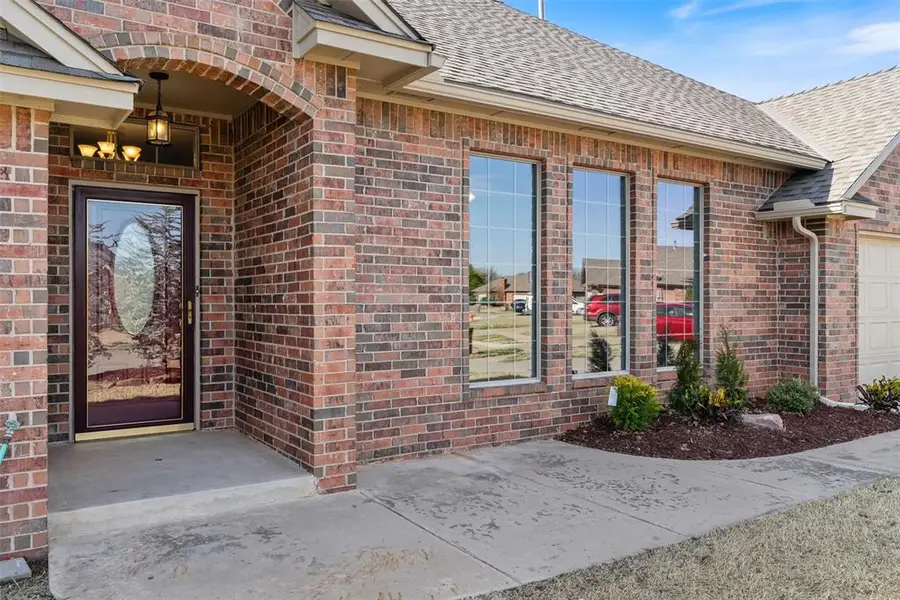 9301 S Youngs Avenue, Oklahoma City, OK 73159 - #2