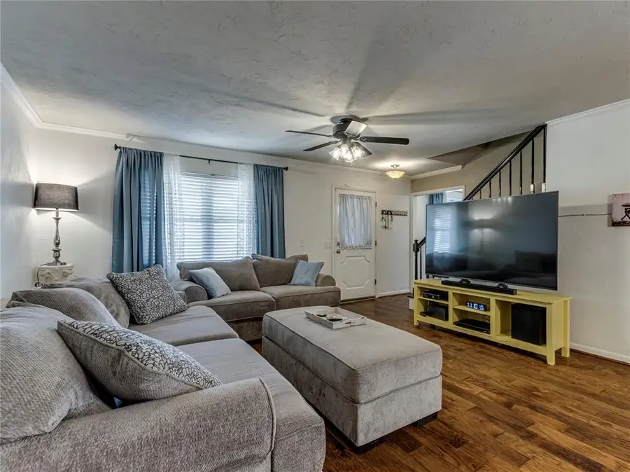 10816 Sunset Boulevard, The Village, OK 73120 - #3