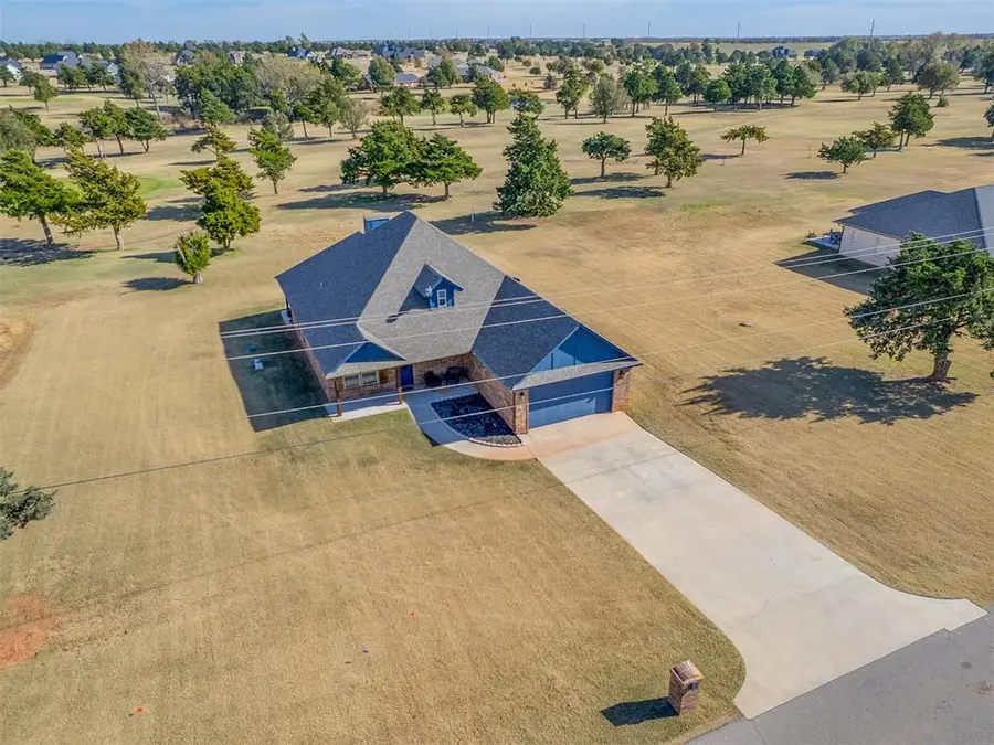 1800 S May Avenue, Guthrie, OK 73044 - #2
