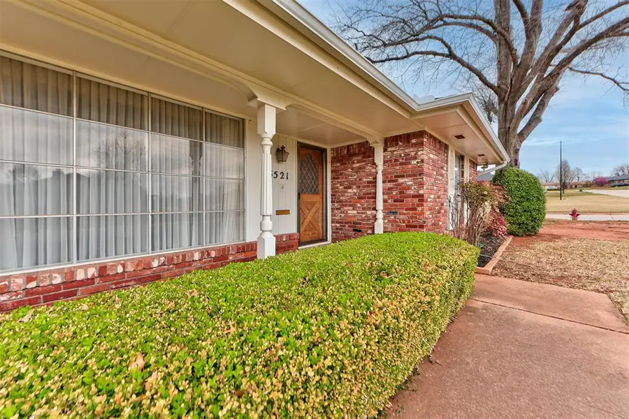 3521 Sunvalley Drive, Midwest City, OK 73110 - #2