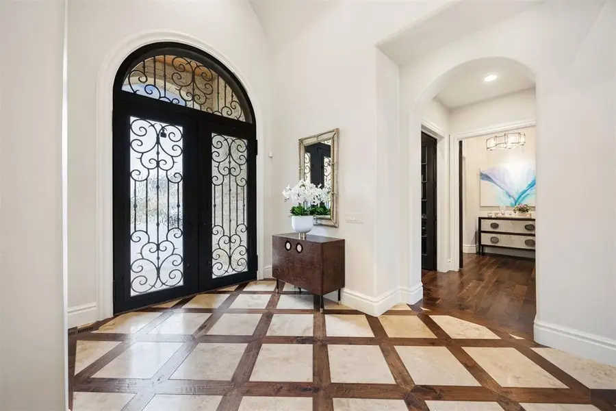 2608 Dorchester Drive, Oklahoma City, OK 73120 - #3