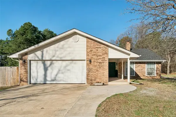 3881 Wild Canary Drive, Choctaw, OK 73020