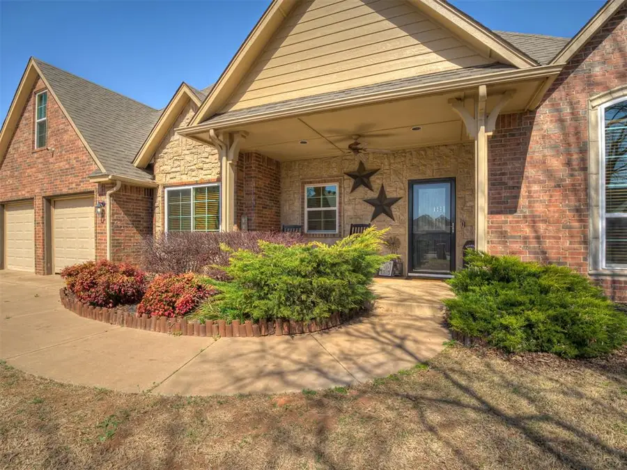 243 E Richmond Terrace, Mustang, OK 73064 - #3