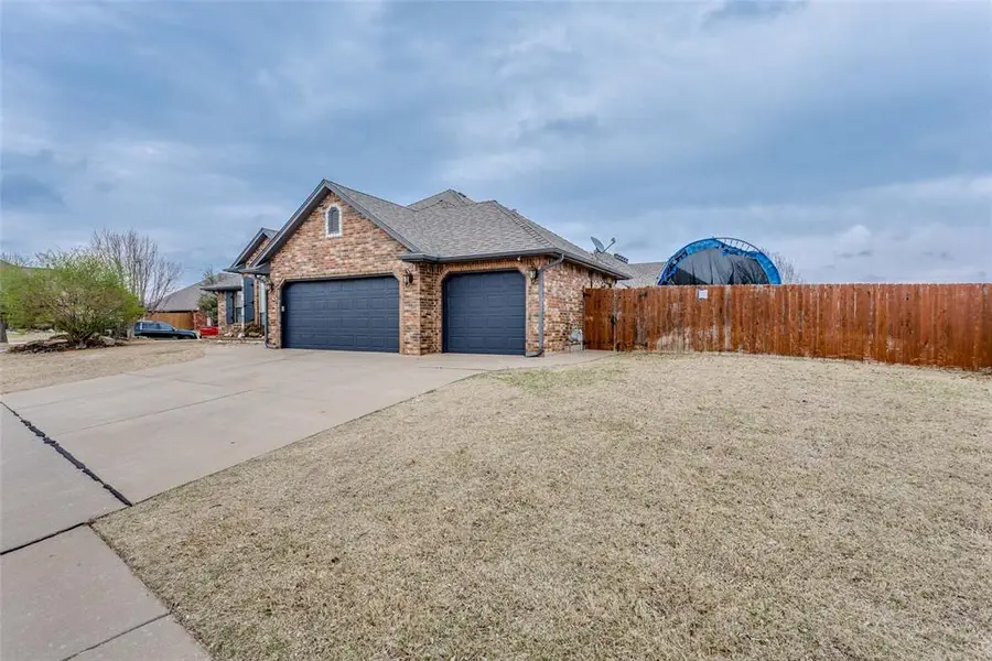 11420 Sturbridge Road, Oklahoma City, OK 73162 - #3