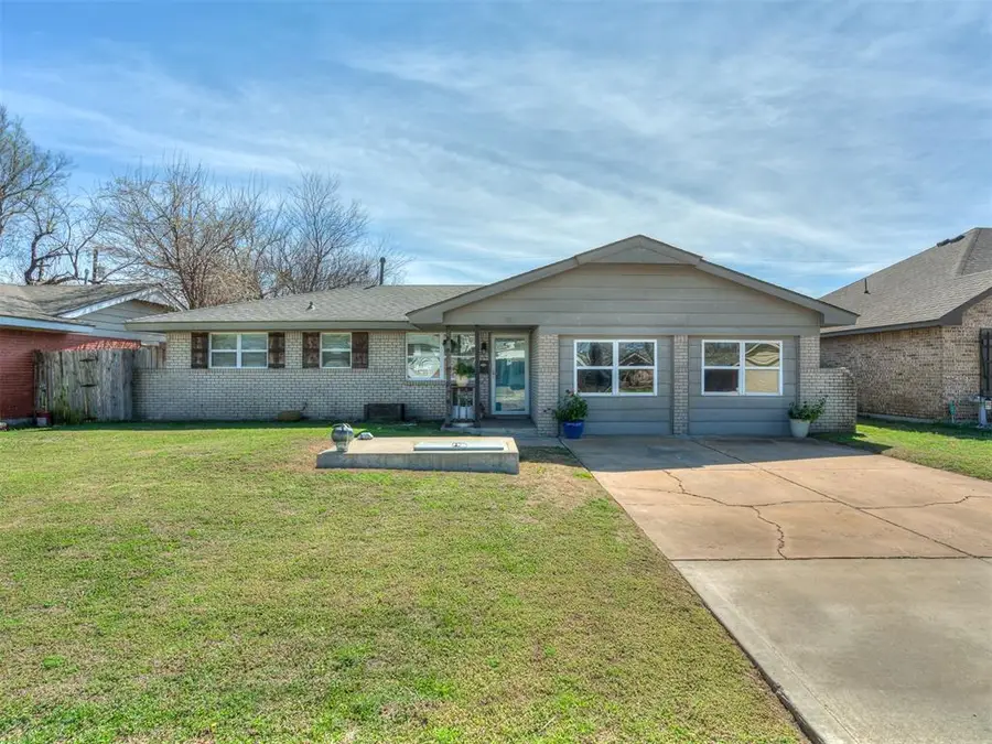 112 SW 6th Street, Moore, OK 73160 - #3