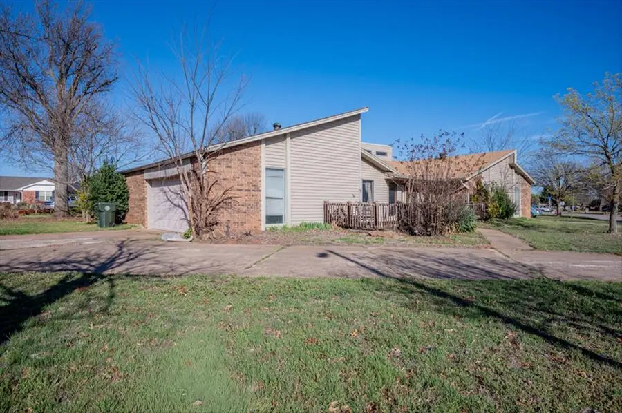 3201 N Meadowood Drive, Oklahoma City, OK 73110 - #3