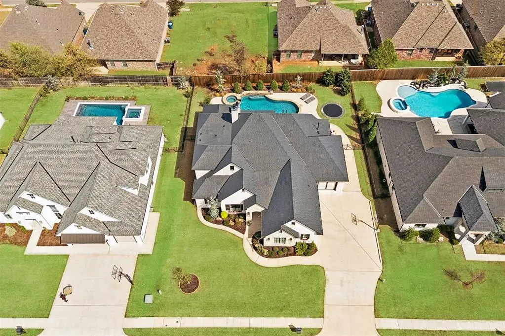 2800 Sandstone Ridge, Edmond, OK 73034 - #1