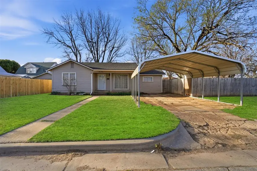 412 W Harrison Street, Mangum, OK 73554 - #3