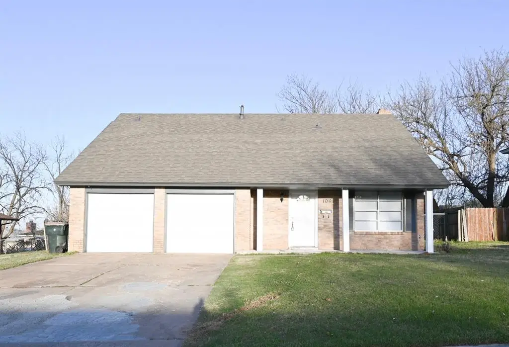 109 S 9th Street Circle, Chickasha, OK 73018 - #1
