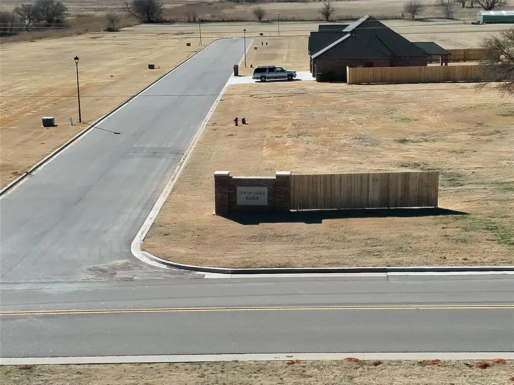 6 Flintlock Trail, Clinton, OK 73601 - #1