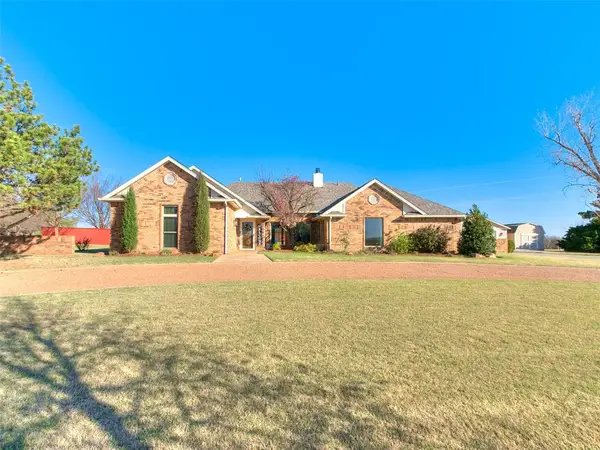 1121 Silver Oaks Drive, Edmond, OK 73025