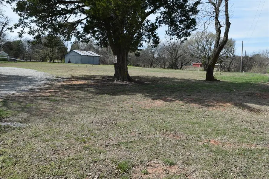 314 N 13th Street, Tecumseh, OK 74873 - #2