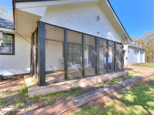 21201 E Montgomery Drive, McLoud, OK 74851