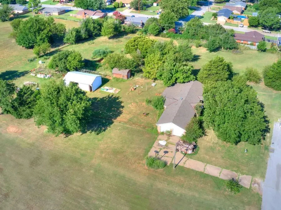 627 Cranton Drive, Chickasha, OK 73018 - #2