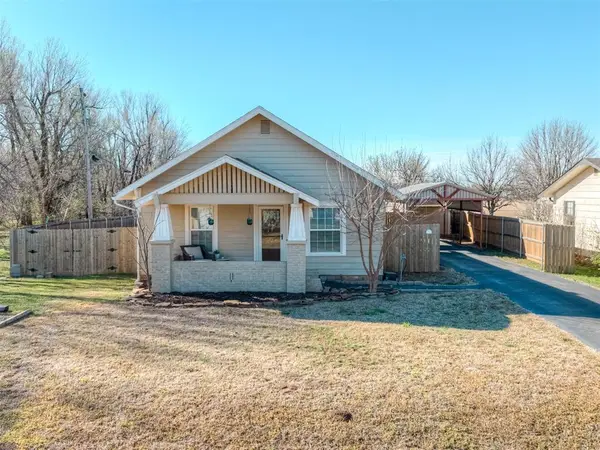 221 E Van Buren Street, Crescent, OK 73028