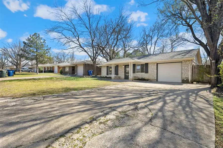 1732 Westchester Drive, The Village, OK 73120 - #2