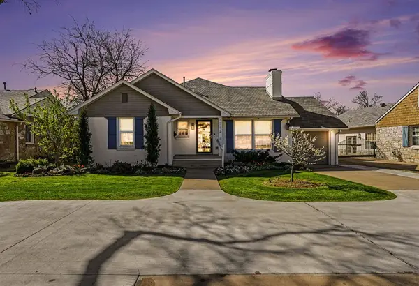 1712 Windsor Place, Nichols Hills, OK 73116