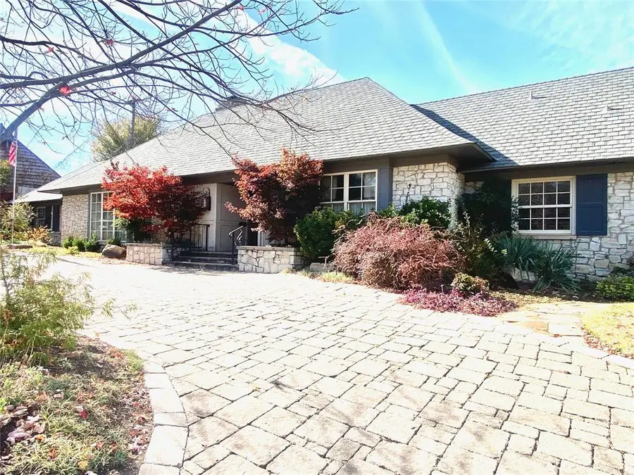 6815 N Country Club Drive, Oklahoma City, OK 73116 - #3