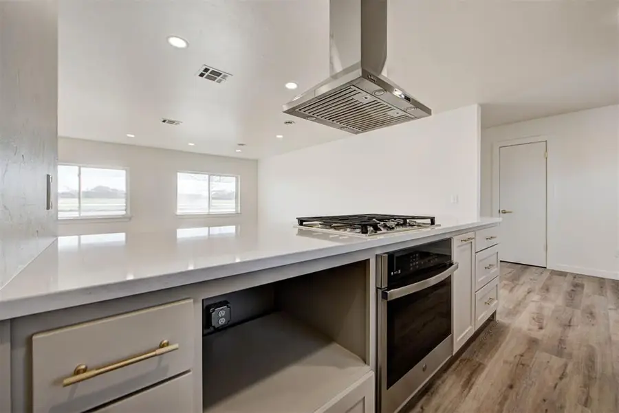 1605 S Broadway Avenue, Moore, OK 73160 - #2