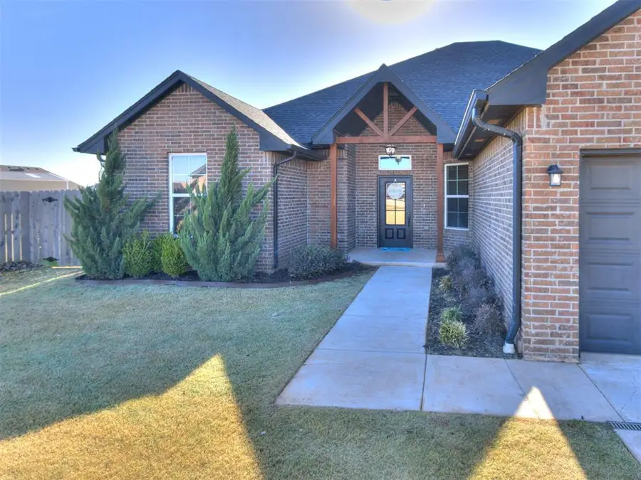 1544 Song Bird Drive, Edmond, OK 73025 - #2
