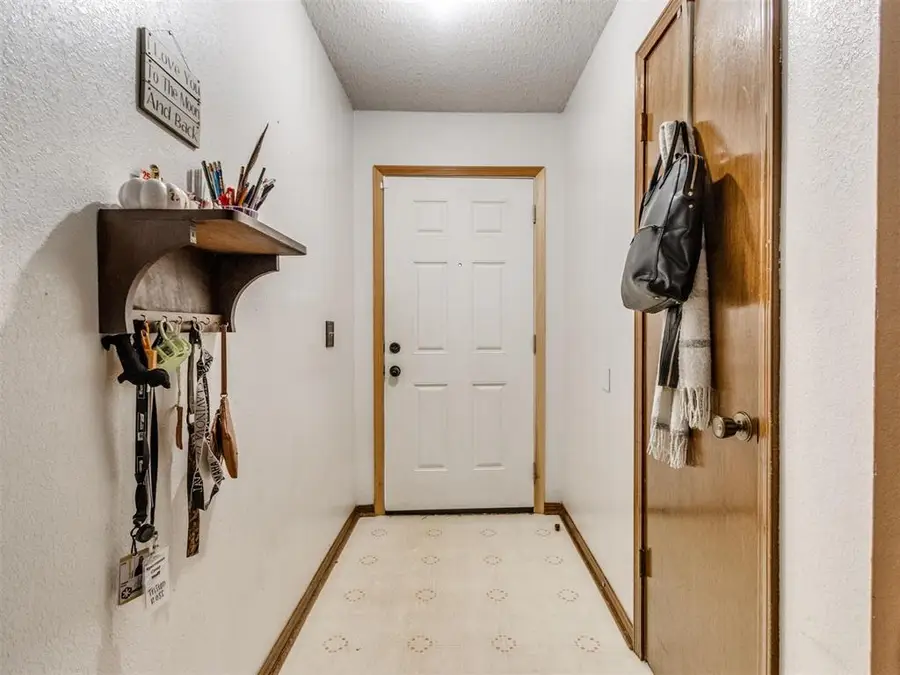 8720 E Parkridge Drive, Oklahoma City, OK 73141 - #2