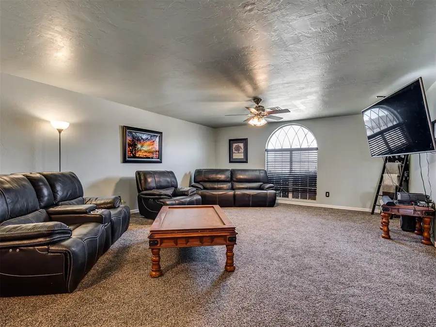 29353 Oklahoma Street, Harrah, OK 73045 - #3