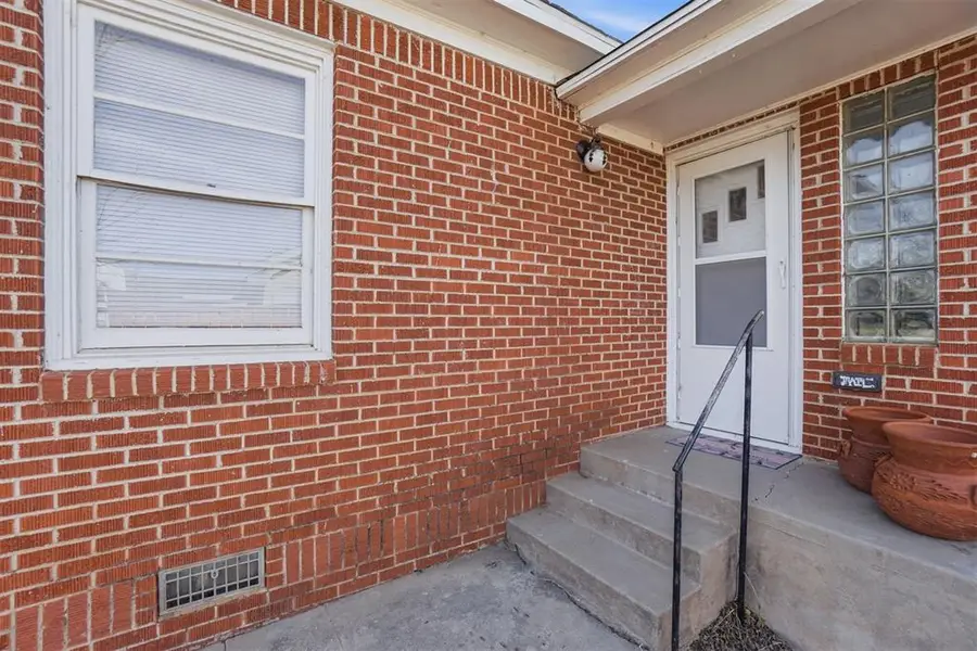 408 W Taylor Street, Mangum, OK 73554 - #2