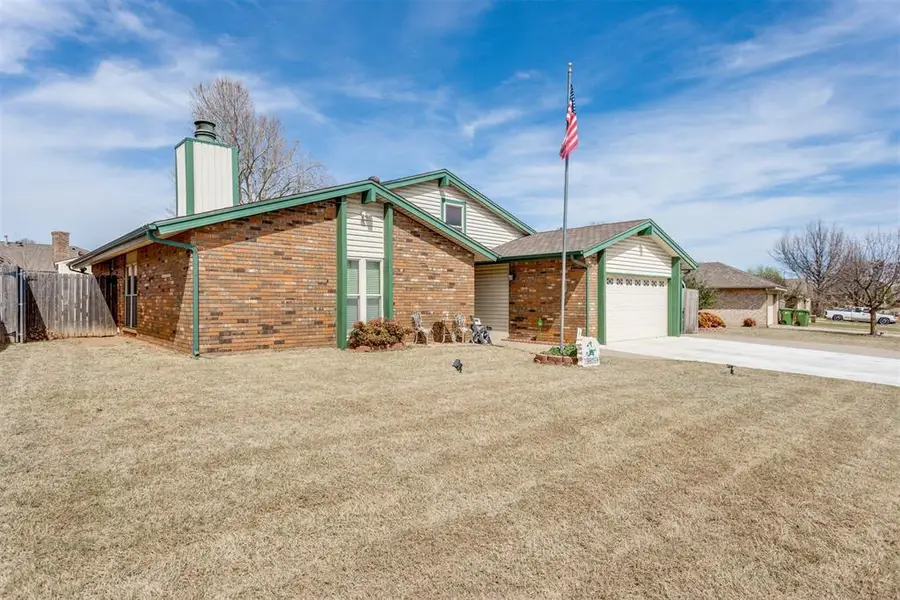113 E Snowmass Drive, Yukon, OK 73099 - #2