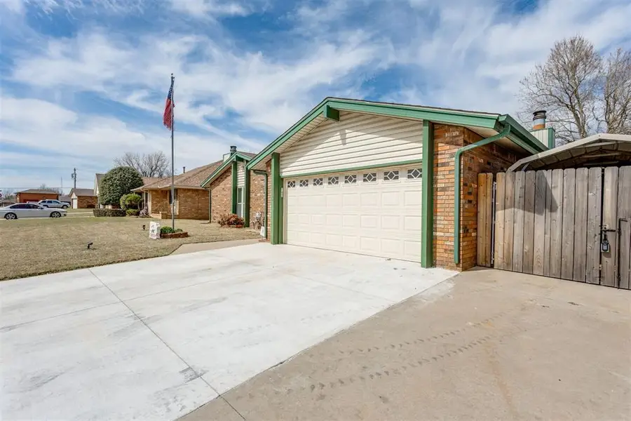 113 E Snowmass Drive, Yukon, OK 73099 - #3