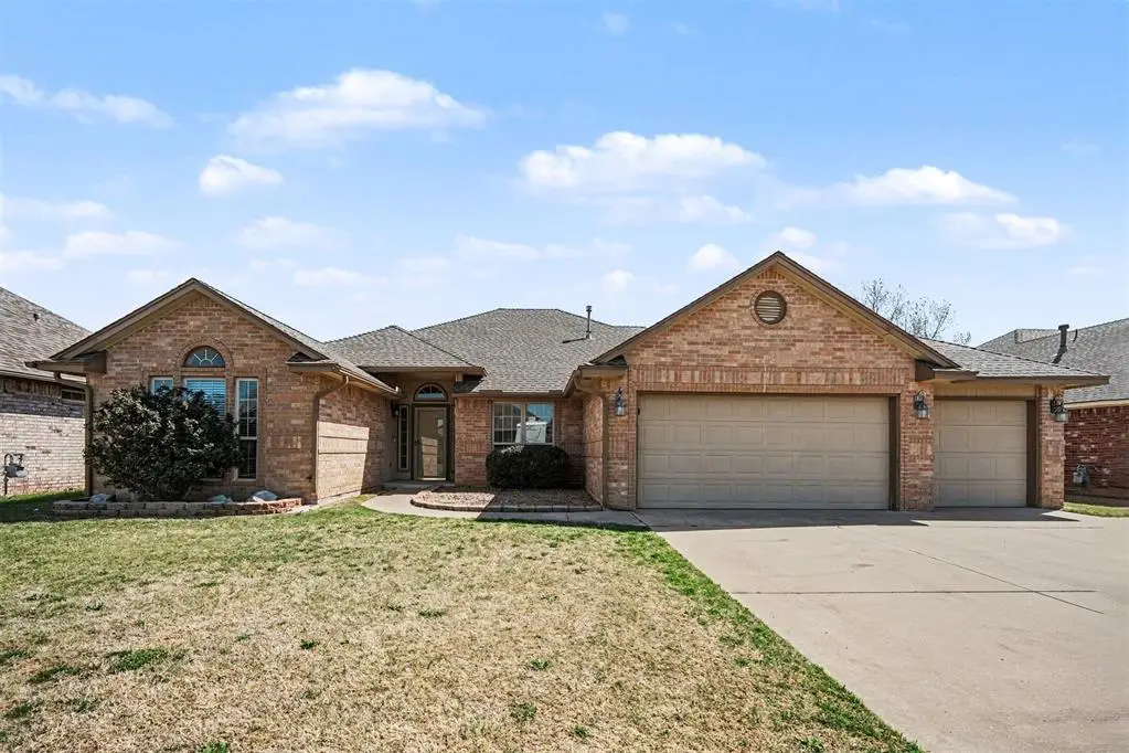 2912 Danielle Terrace, Moore, OK 73160 - #1