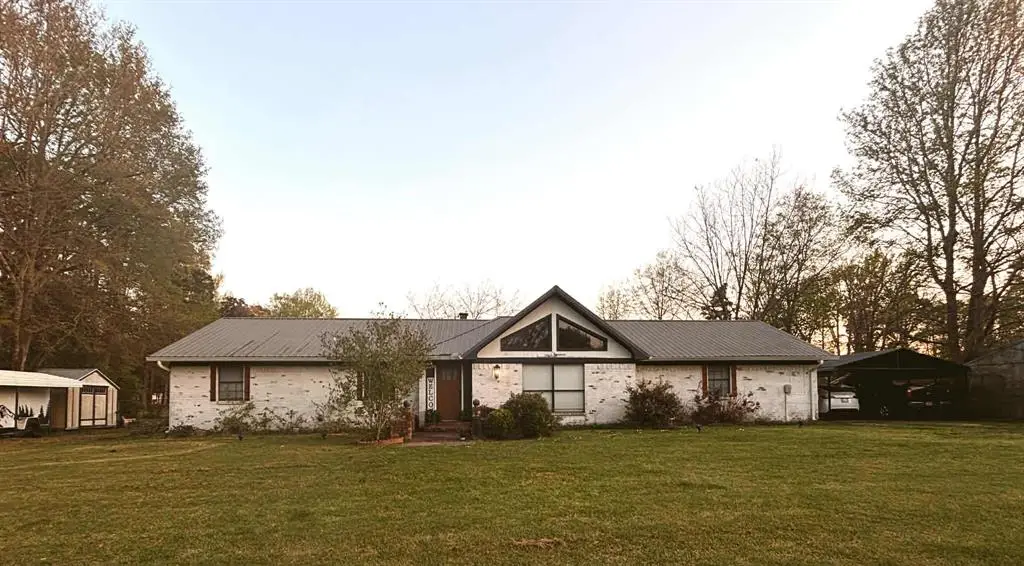 402 Elm Street, Broken Bow, OK 74728 - #1