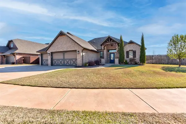 4612 Hambletonian Lane, Mustang, OK 73064