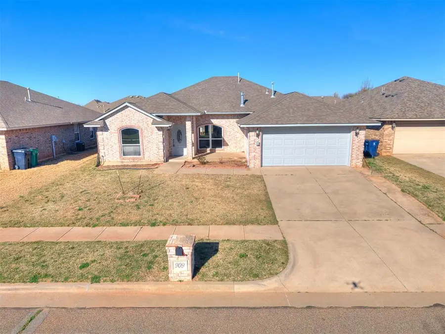 909 Greenfield Avenue, Yukon, OK 73099 - #2