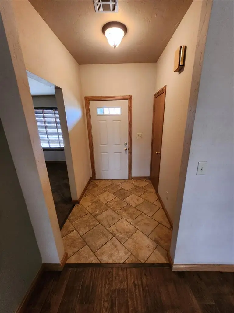 1216 Wendy Street, Altus, OK 73521 - #2