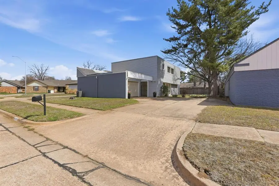 509 Fenwick Court, Norman, OK 73072 - #3