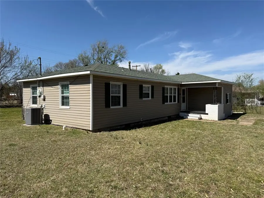 506 N Sharon Street, Tecumseh, OK 74873 - #3