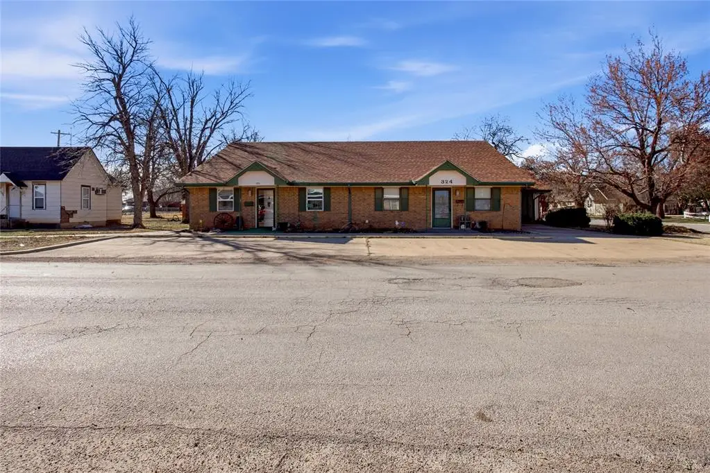 324 W 4th Street, Hobart, OK 73651 - #1