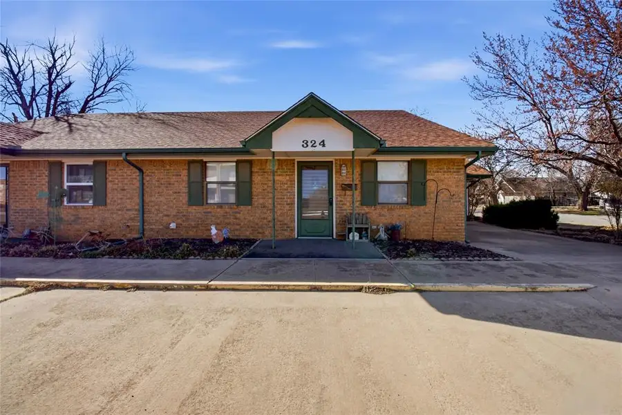 324 W 4th Street, Hobart, OK 73651 - #2