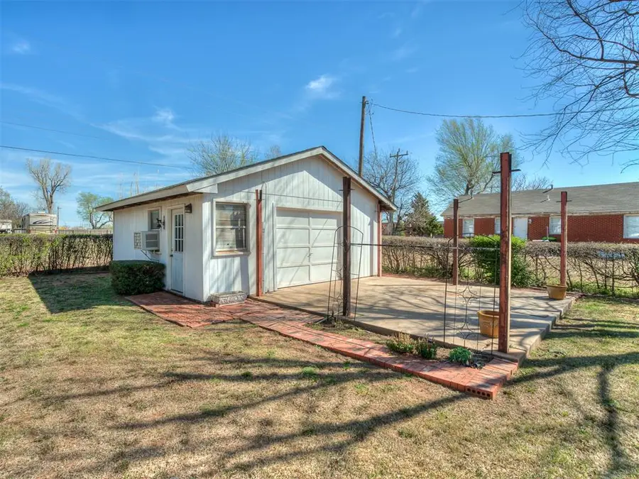 213 Monroe Nw Avenue, Piedmont, OK 73078 - #3