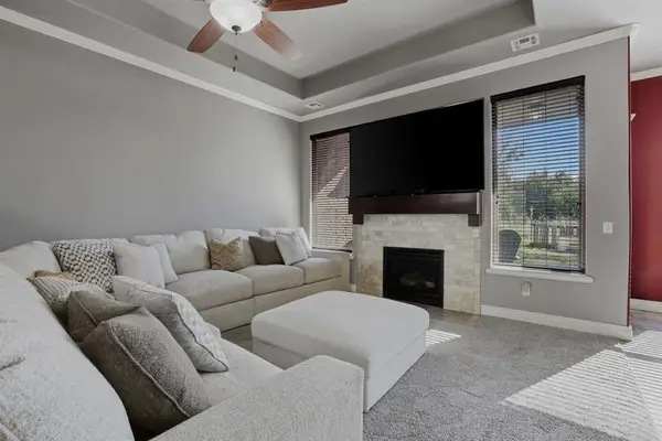 2108 Timber Xing, Yukon, OK 73099