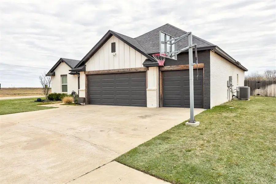 4600 Mustang Park Boulevard, Mustang, OK 73064 - #3