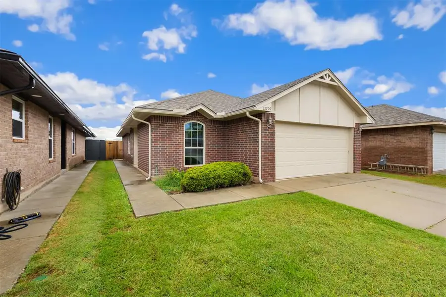 12709 Heritage Oaks Drive, Oklahoma City, OK 73120 - #3