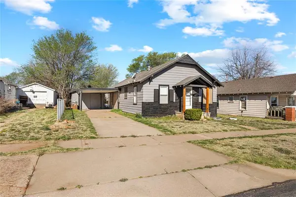 312 S 14th Street, Clinton, OK 73601