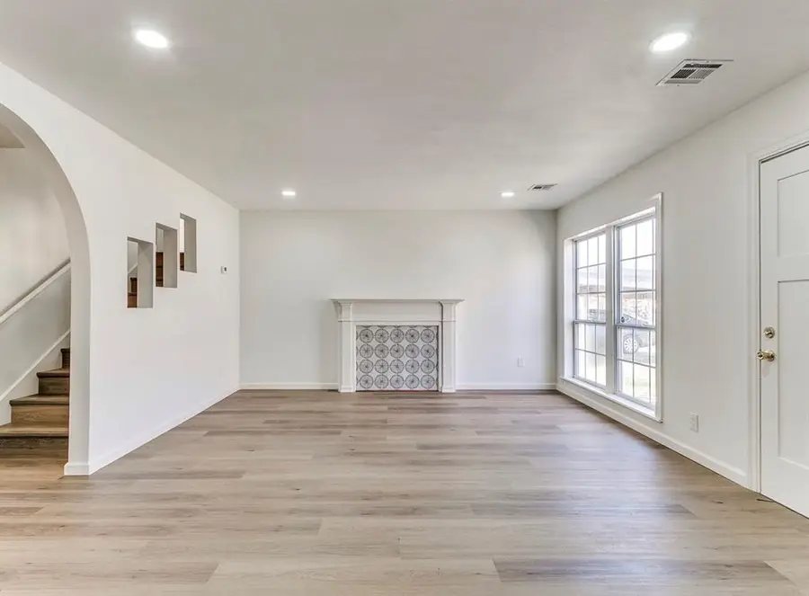 2504 NW 40th Street, Oklahoma City, OK 73112 - #2